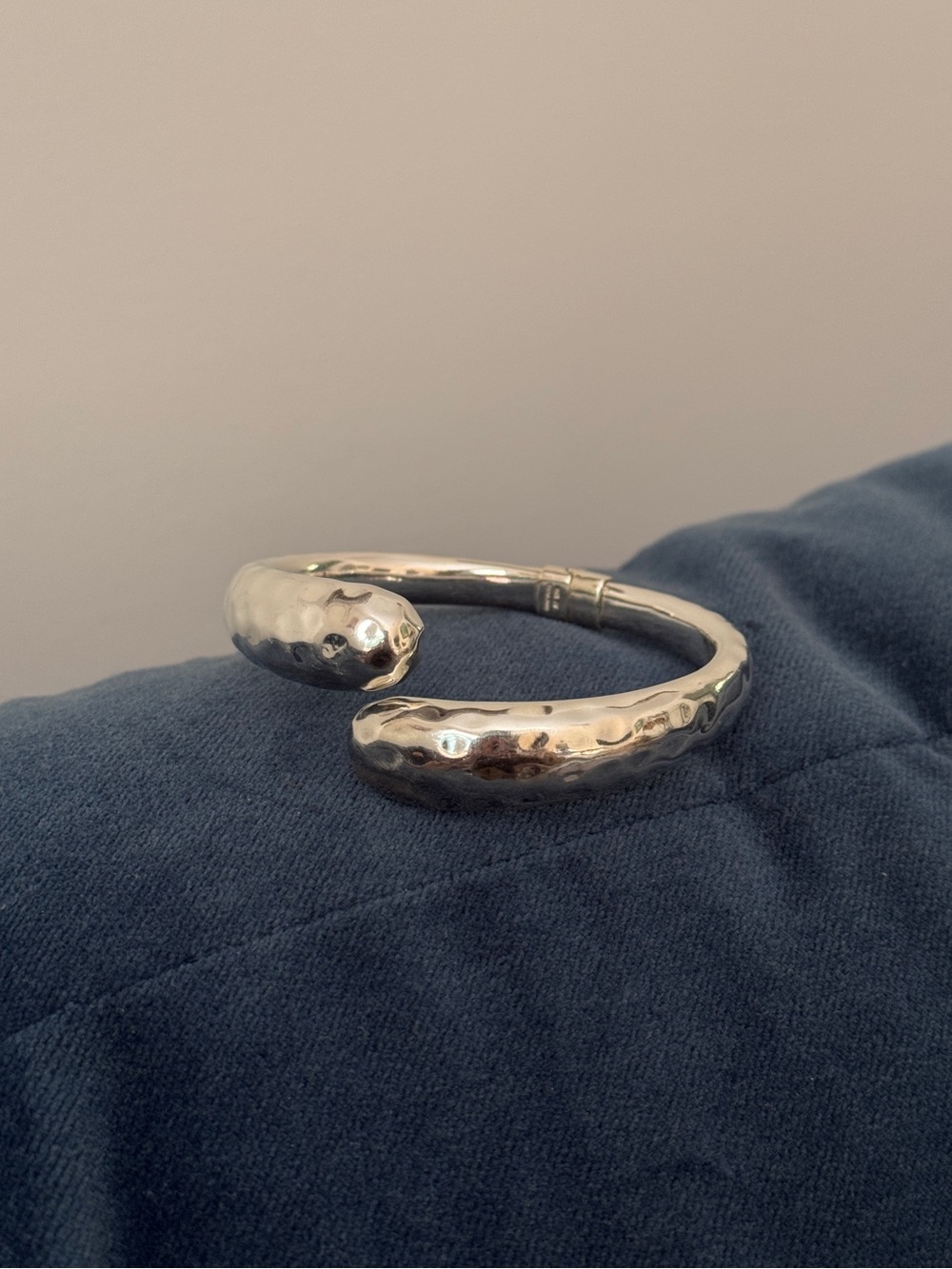 Vintage Sterling Silver 925 Thailand
Bangle Bracelet
